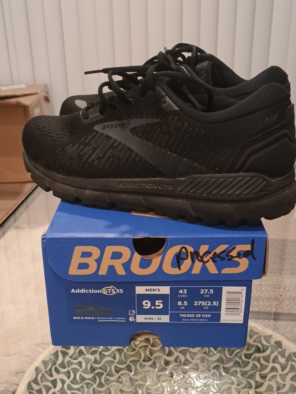 Brooks Kids Black Lace-Up Sneakers